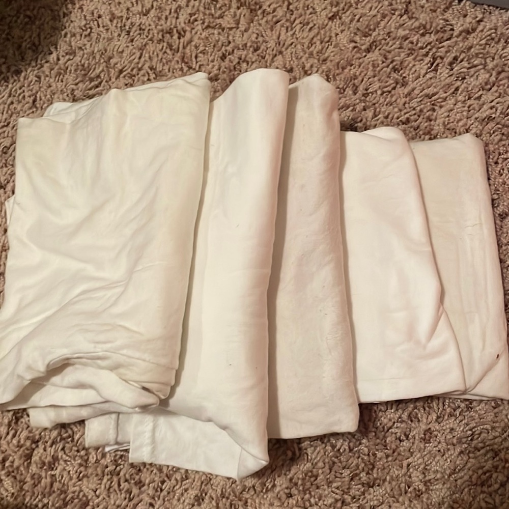 5 HANES white tee-shirt MEDIUM